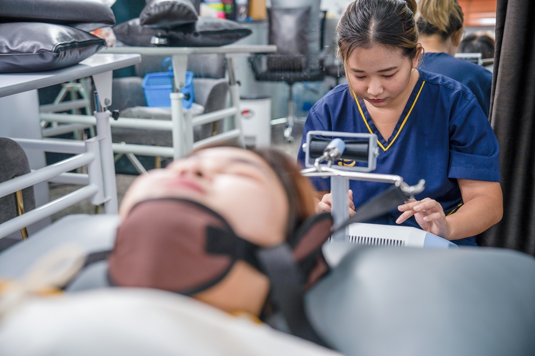 ปวดเข่า คลีนิคกายภาพบำบัด